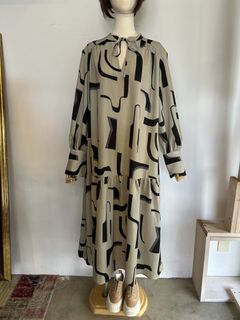 ジョーゼット柄 プリントワンピース ベージュ