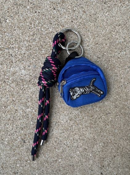 TORA backpack charm ブルー
