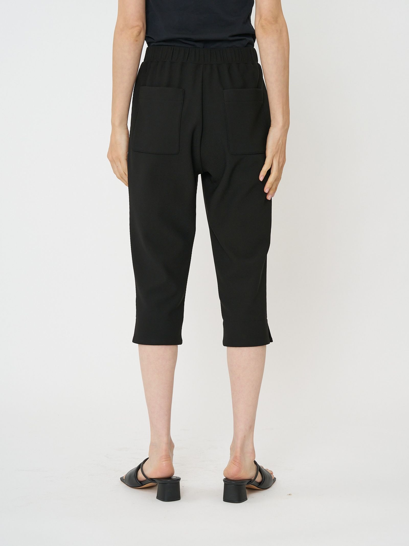 [3261-012KK] ストレッチカプリスリットPT ブラック