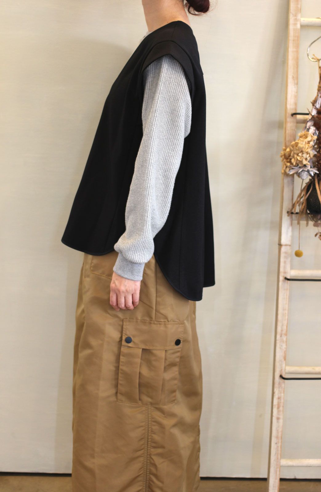 ウーリーカルゼストレッチ重ね着風プルオーバー ブラック