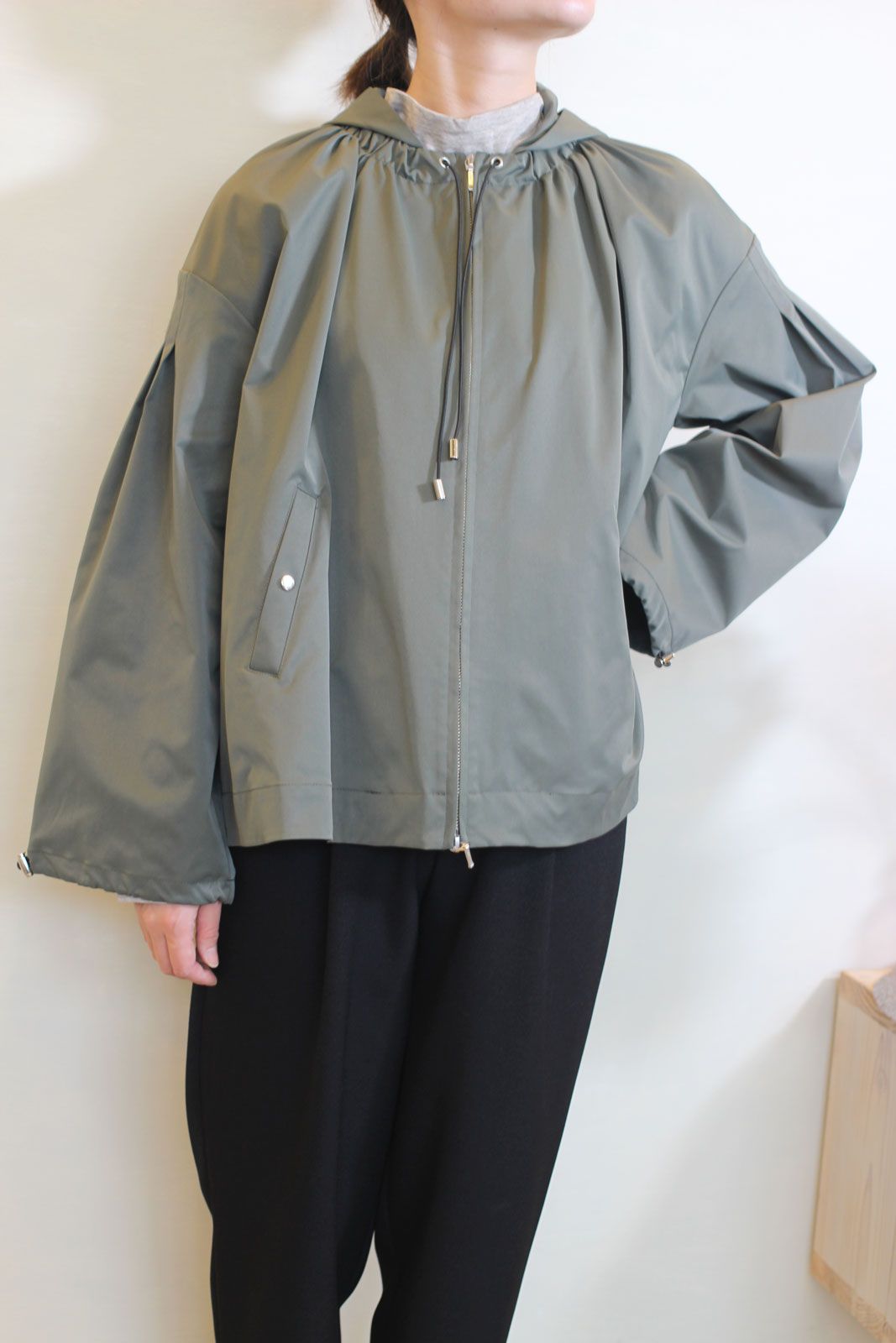 バックフレアパーカーブルゾン カーキ