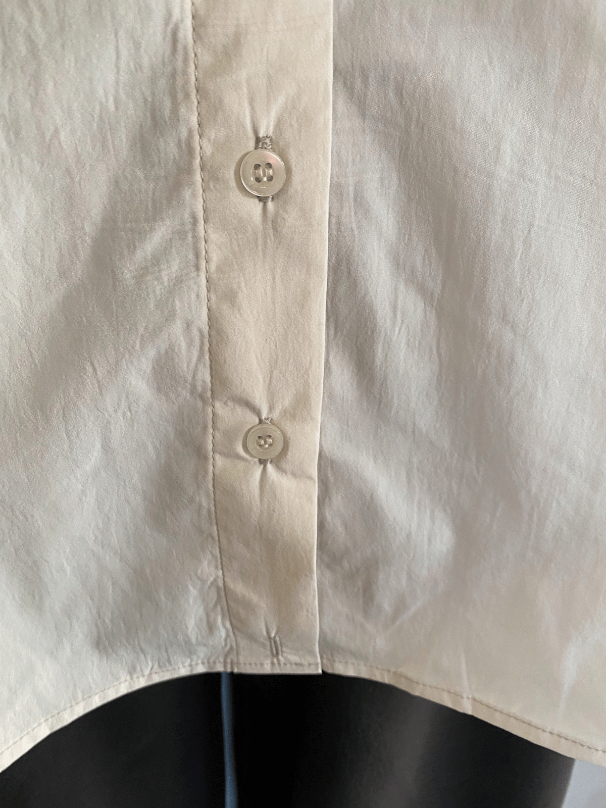 ポリエステルブロード 丈2WAYシャツ オフホワイト