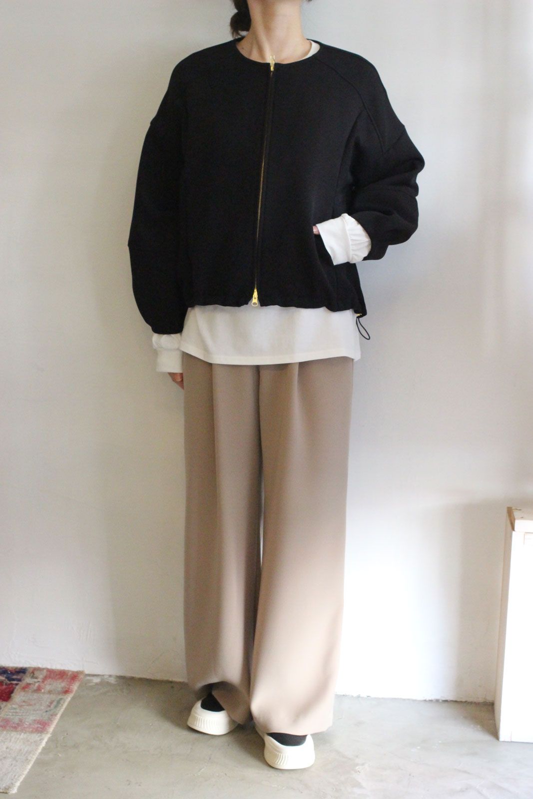 ウールリッチラウンドネックZIPブルゾン グレージュ