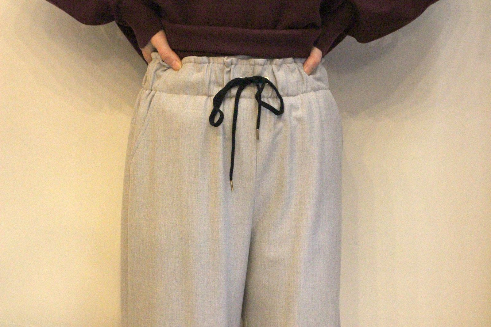 サキソニー無地セミワイドパンツ ライトグレー