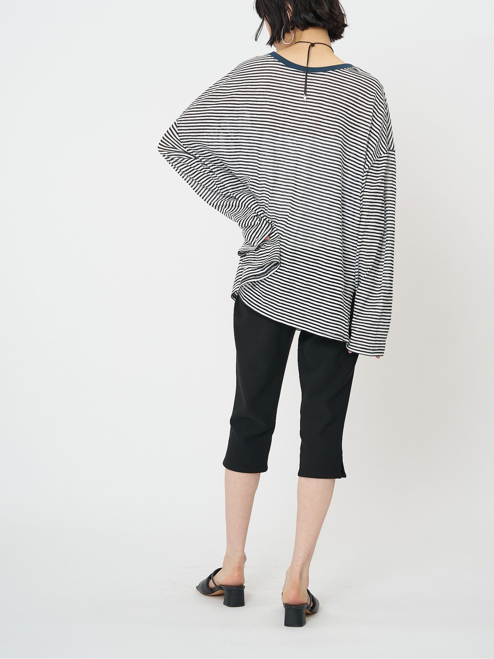 [3261-012KK] ストレッチカプリスリットPT ブラック