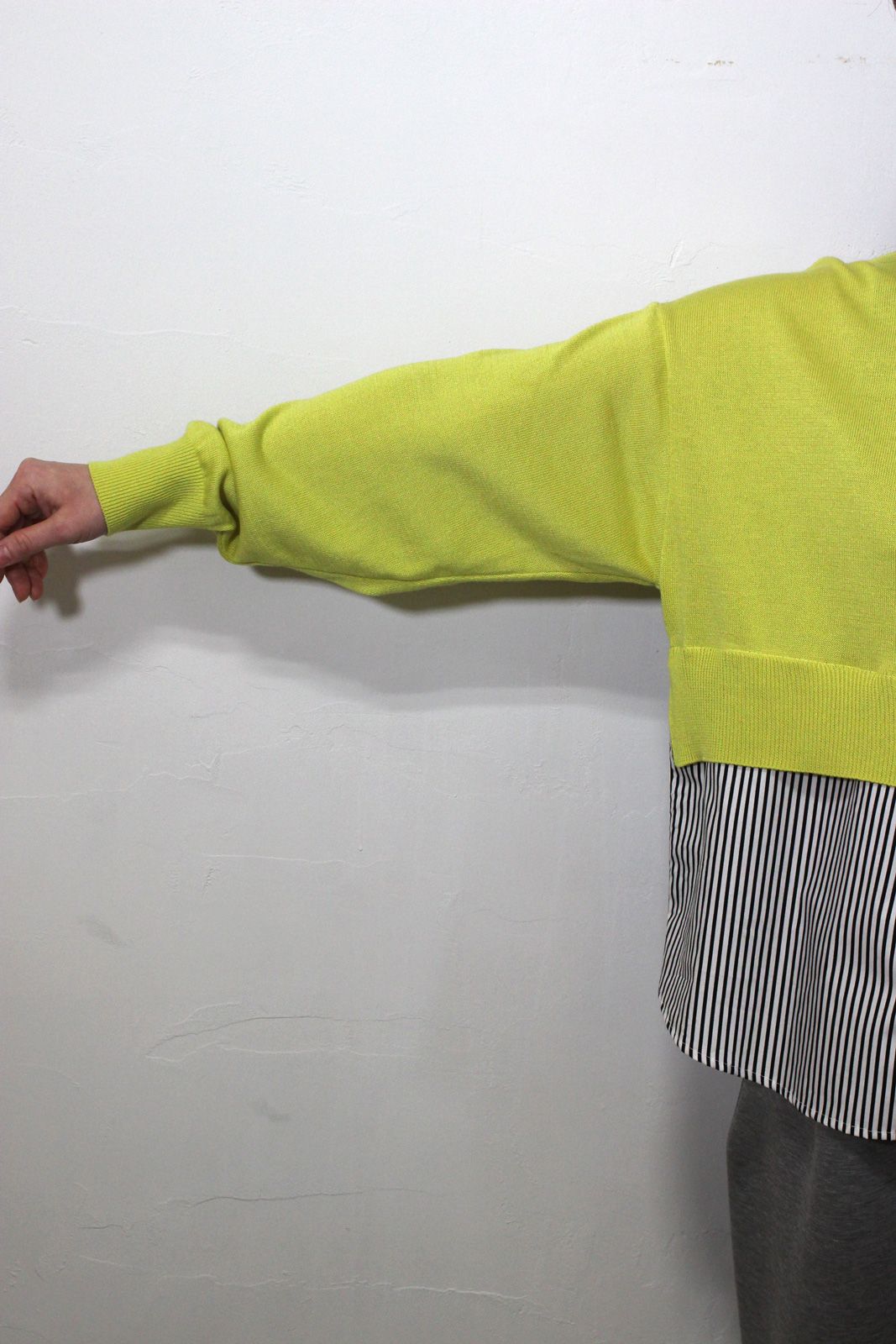 綿レーヨンシルク コンビネーションカーディガン イエローグリーンxブラックストライプ