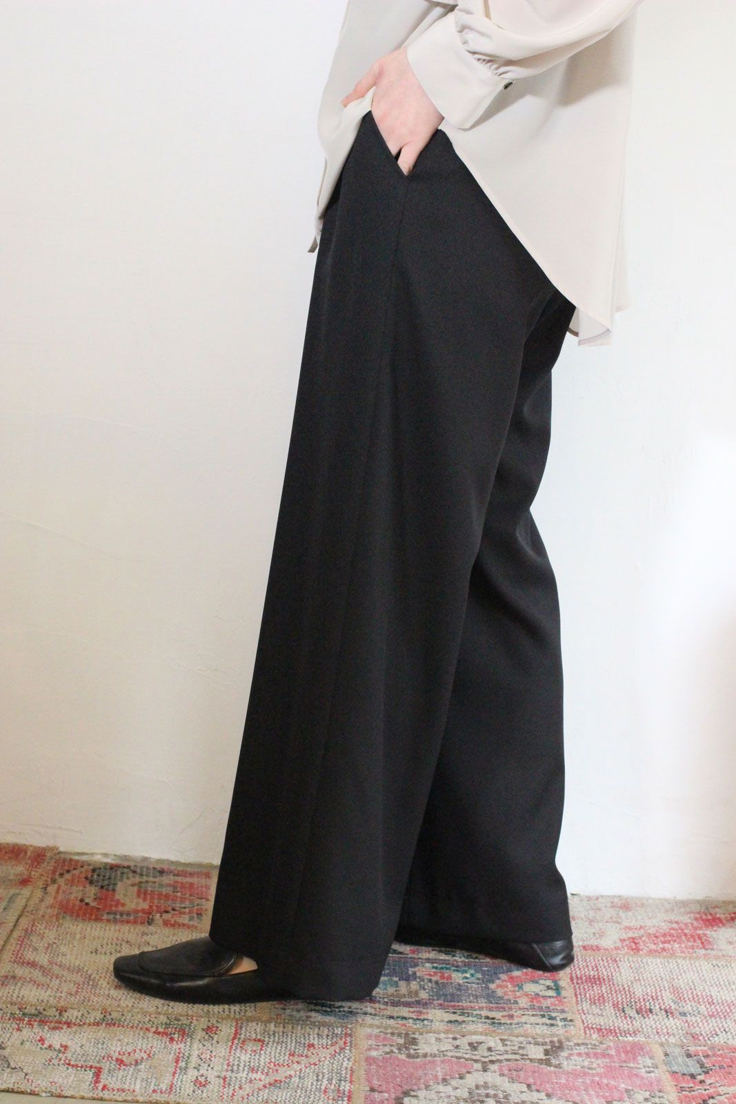 ソフィーツイルストレッチワイドイージーパンツ ブラック