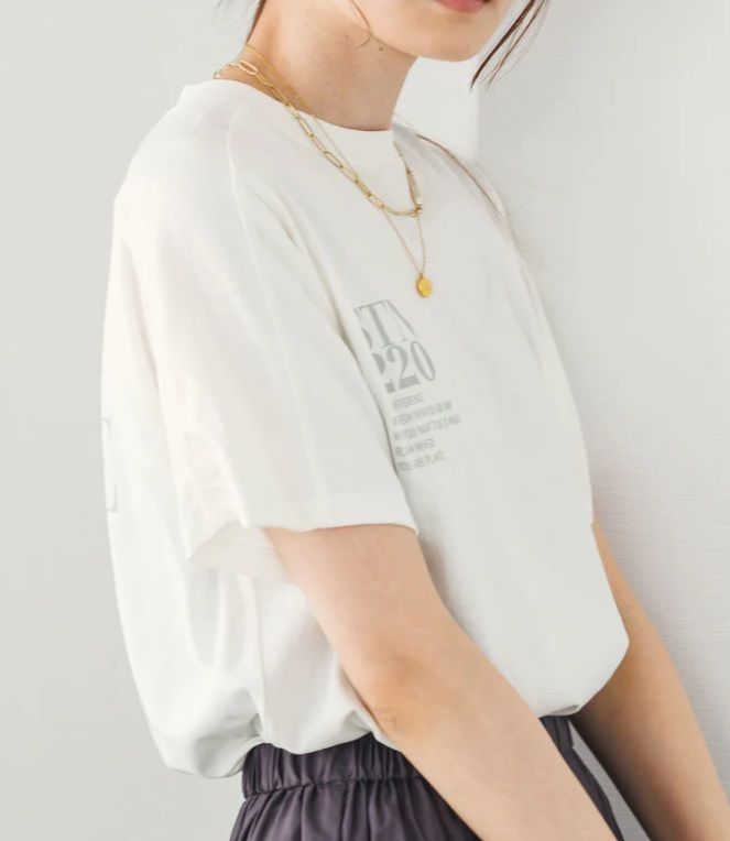 ロゴTシャツ オフホワイト