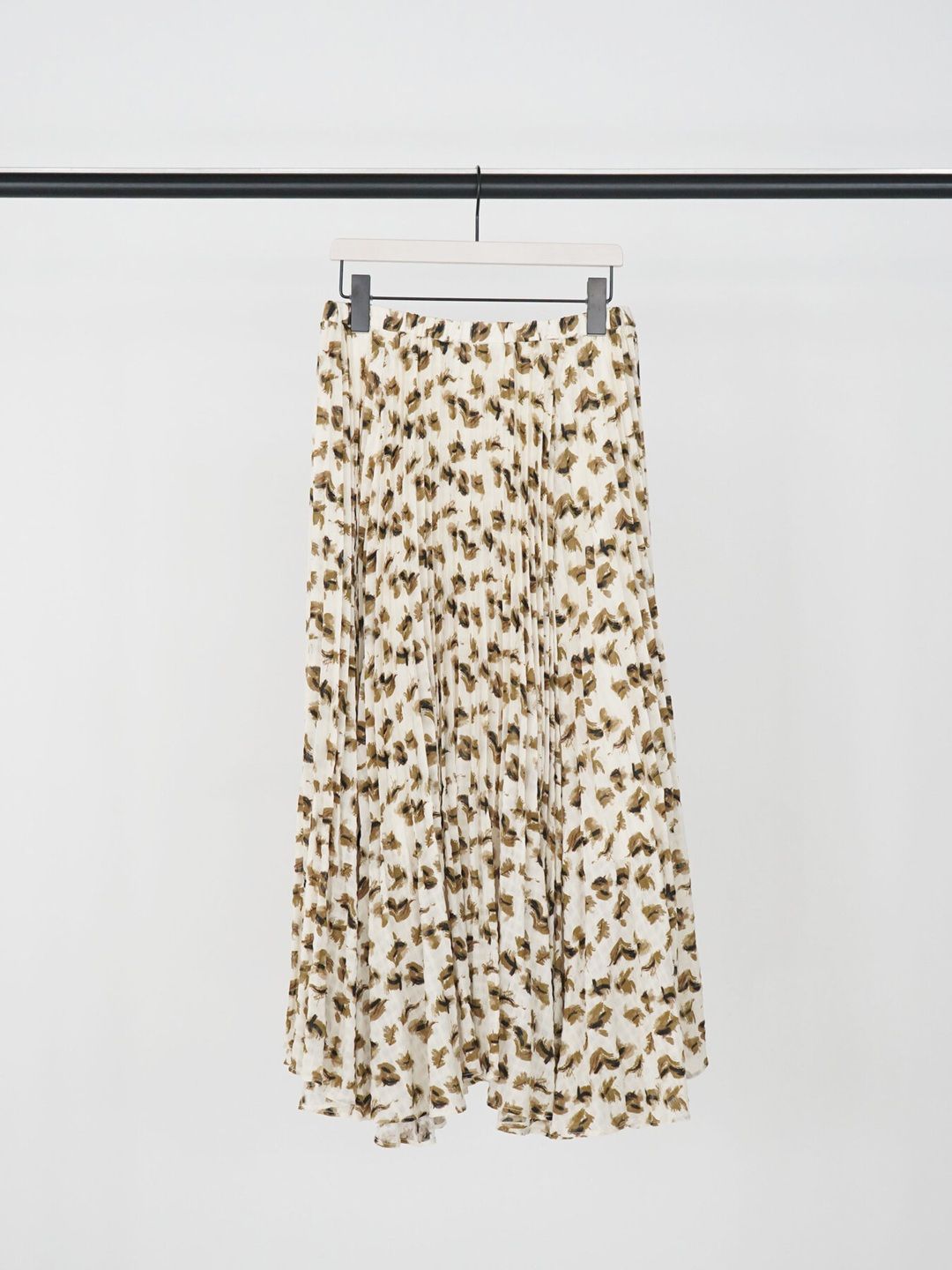 [2963-630NH] ニュアンスフラワープリーツSK アイボリー