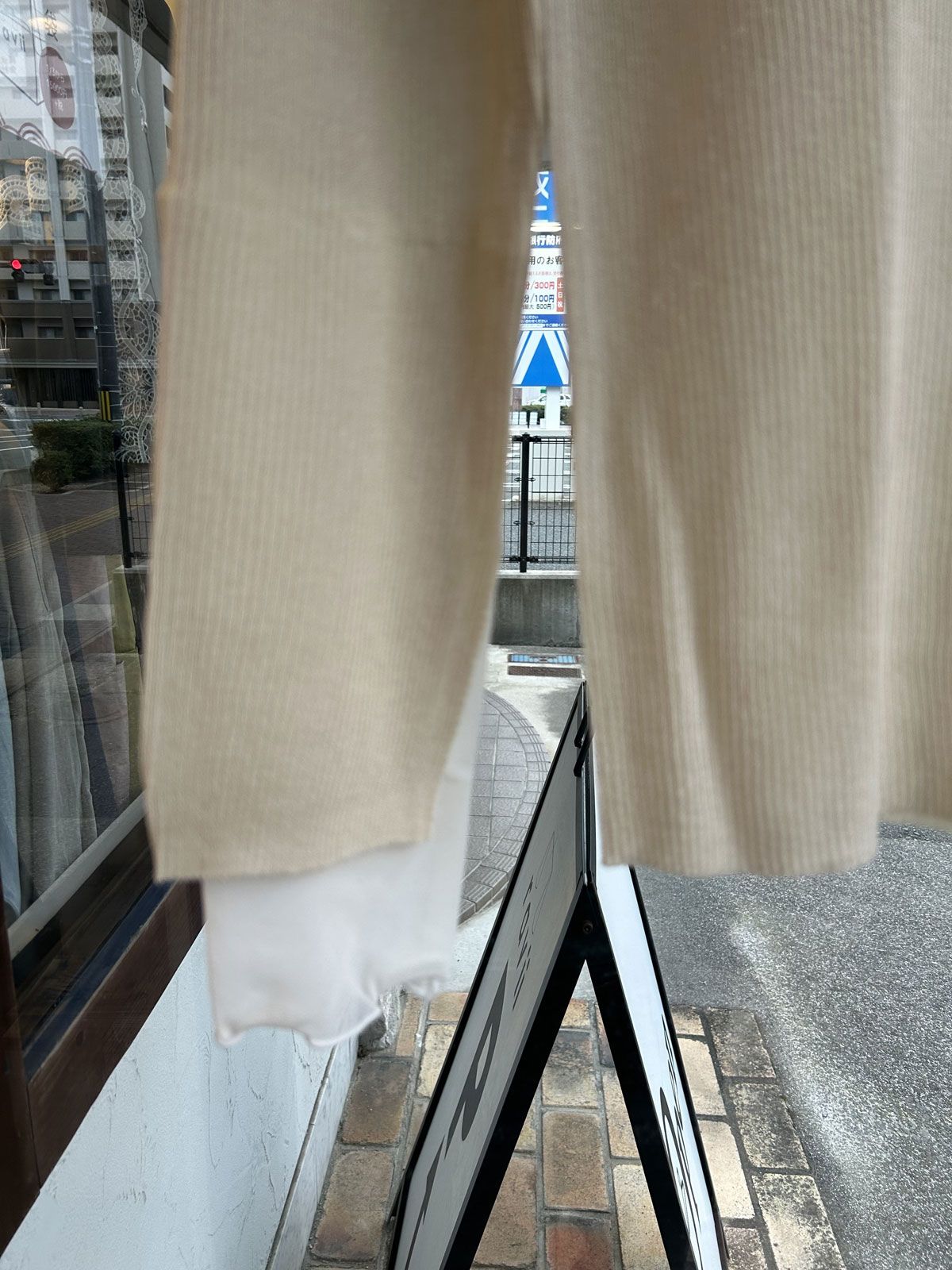 ラメ袖レイヤードリブタートルニット オフベージュ