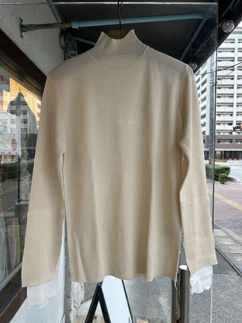 ラメ袖レイヤードリブタートルニット オフベージュ
