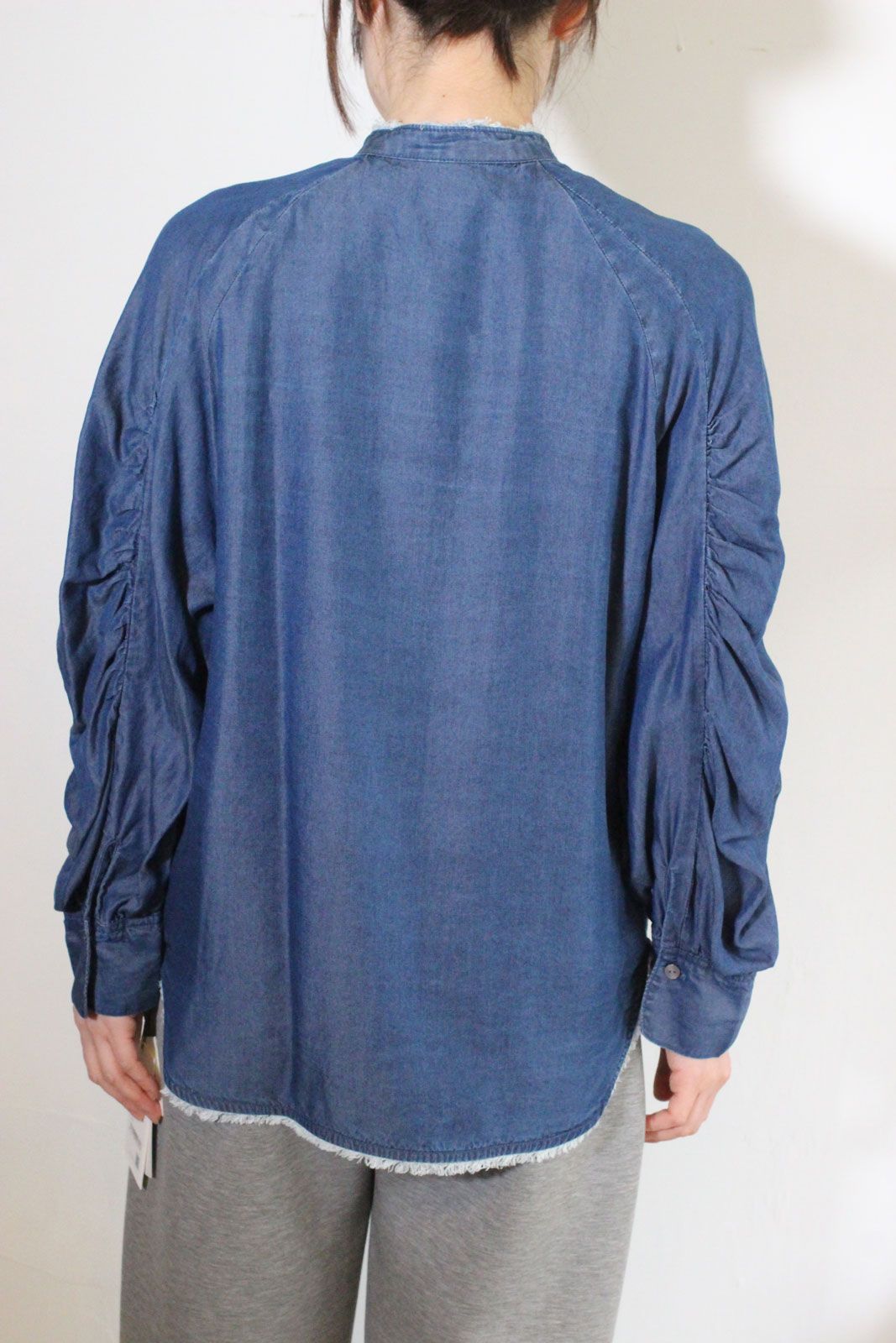4.5ozテンセルデニムギャザーシャツ ネイビー