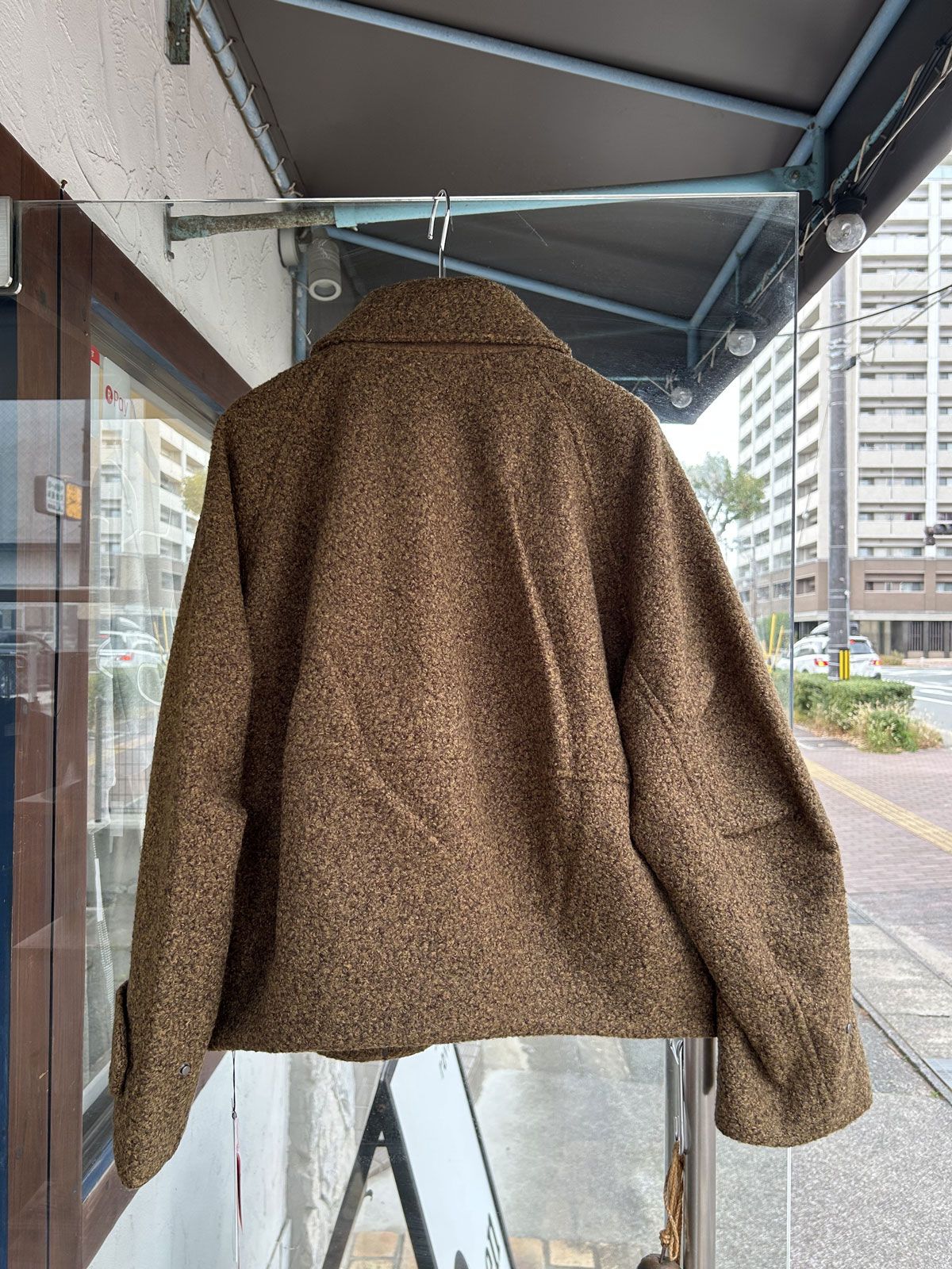 くるくるブークレショートブルゾン カーキブラウン