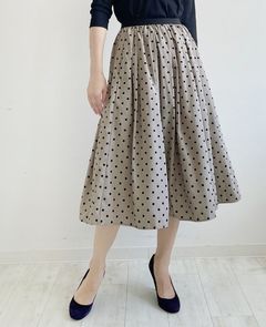 神戸・山の手スカート フロッキードットグレージュ ミモレ
