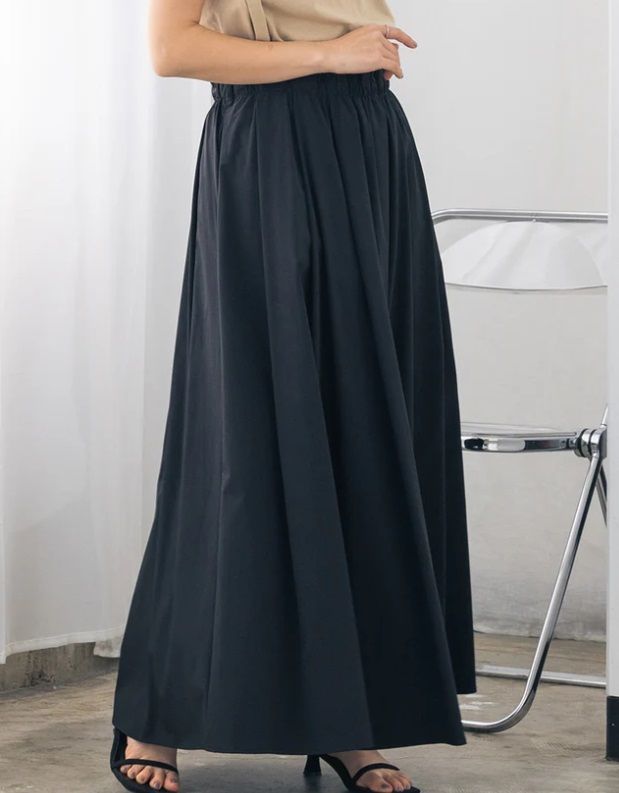接触冷感タックフレアスカート ブラック