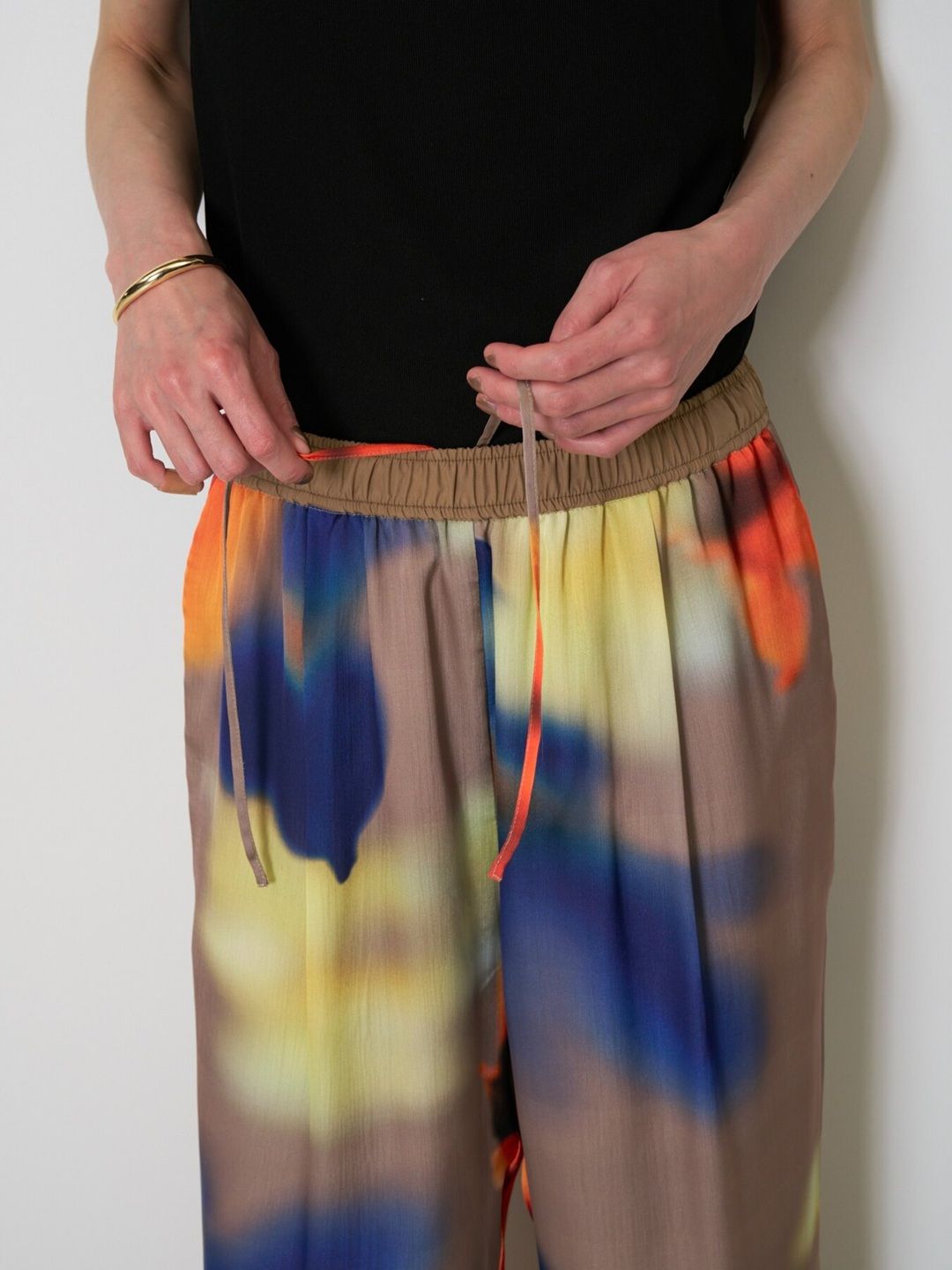 [3563-621MK] フォグフラワープリントPT モカ