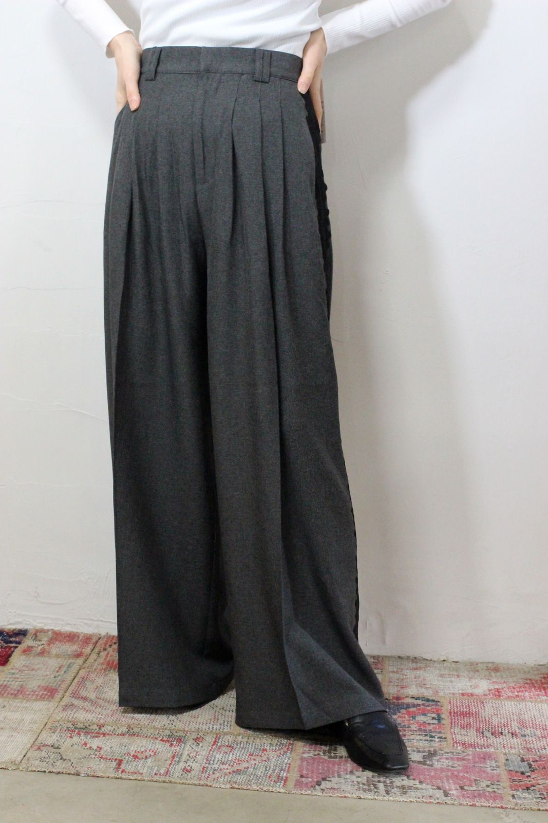 ストレッチ 杢ポリエステル サイドレースパンツ ミックスグレー