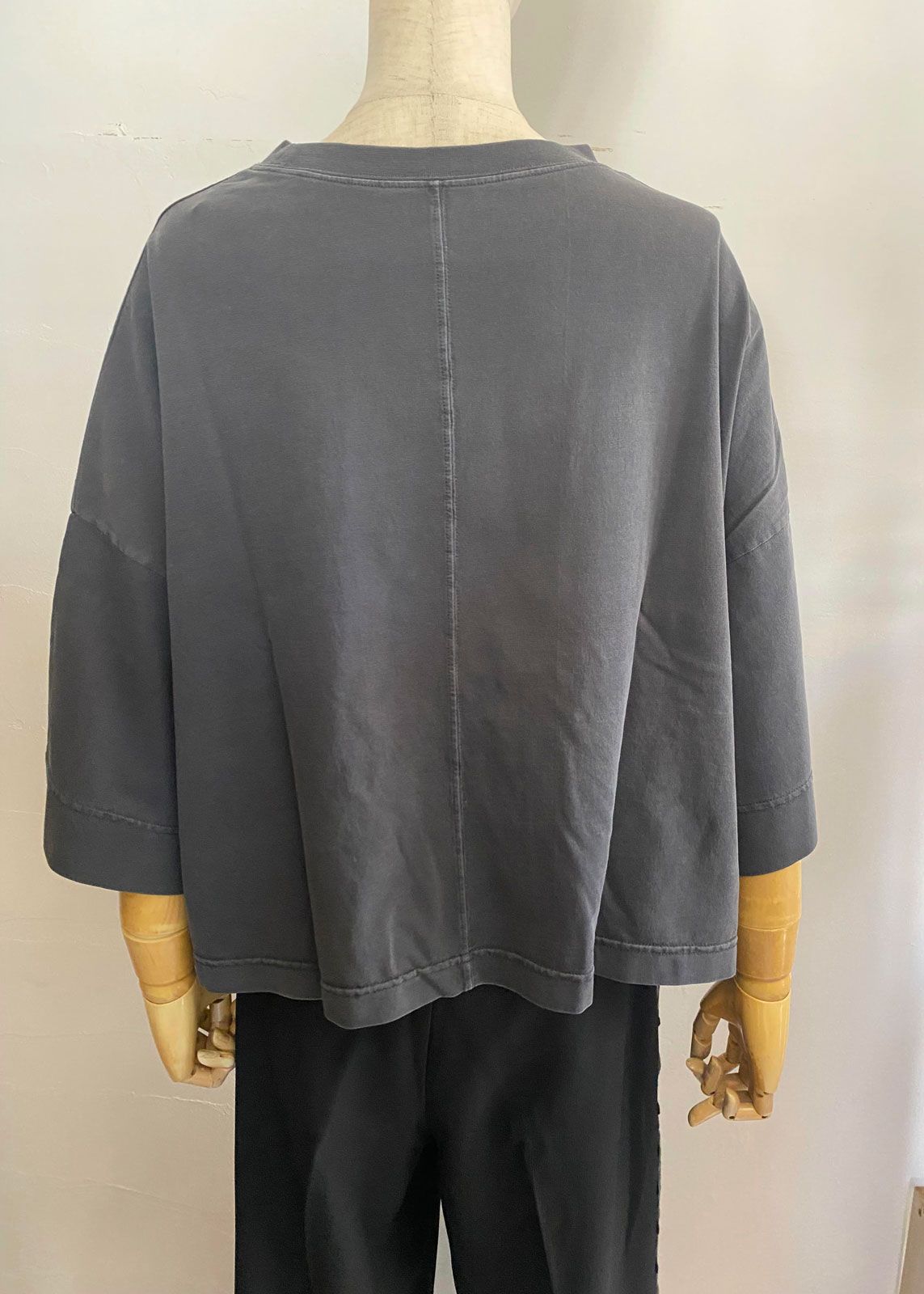 ピグメント製品染め オーバーロゴT チャコール