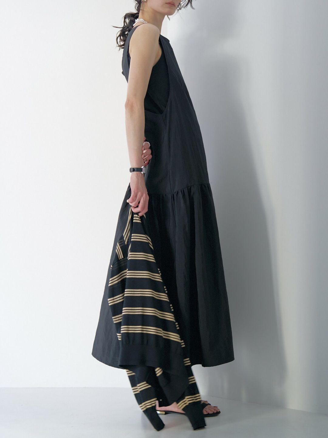 [5263-659YM] バッククロスティアードOP ブラック