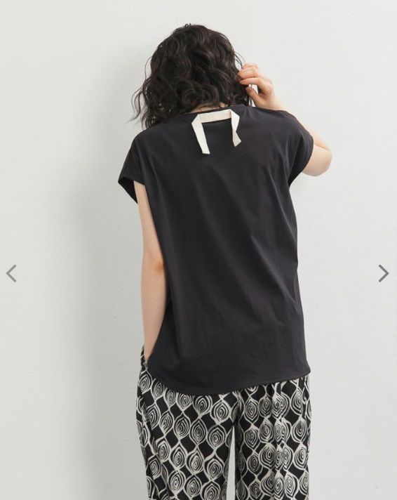 袖なしTシャツ 黒曜石