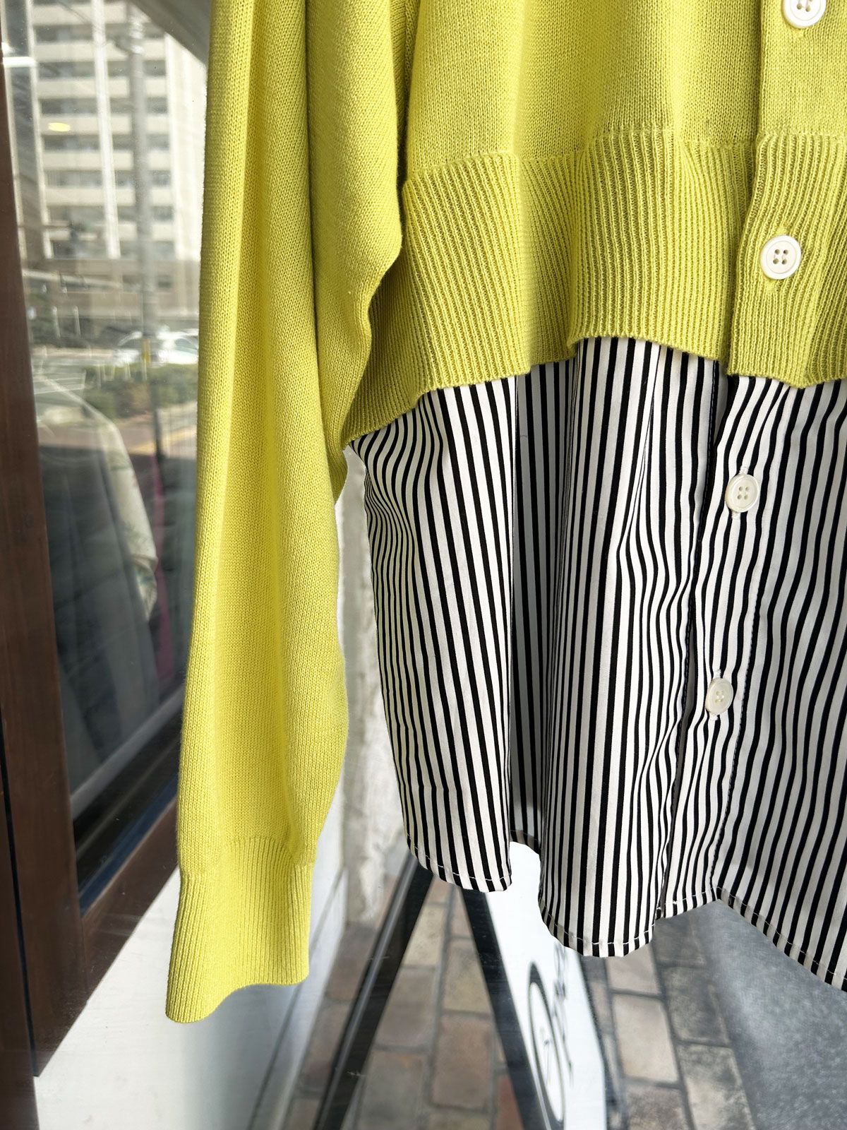 綿レーヨンシルク コンビネーションカーディガン イエローグリーンxブラックストライプ