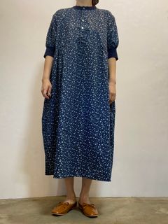 アンティークフラワーブロードハンドベルワンピーズ ネイビーxブルー