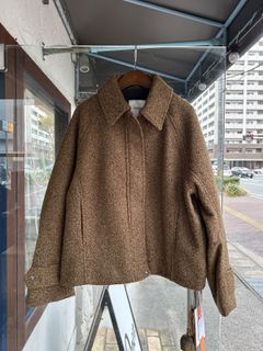 くるくるブークレショートブルゾン カーキブラウン