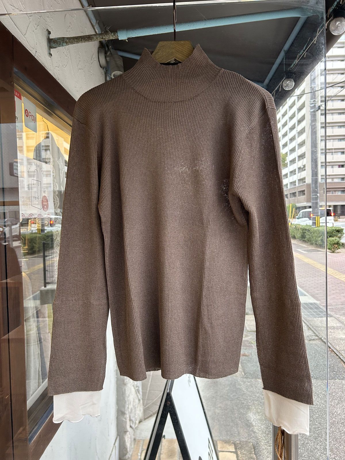 ラメ袖レイヤードリブタートルニット カーキグレー