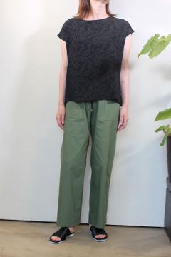 綿麻ツイルストレッチセミワイドパンツ ライトカーキ