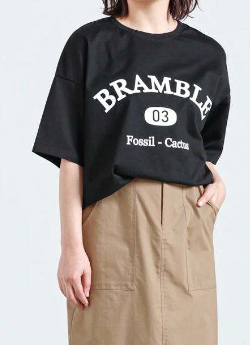ロゴプリントTシャツ ブラック