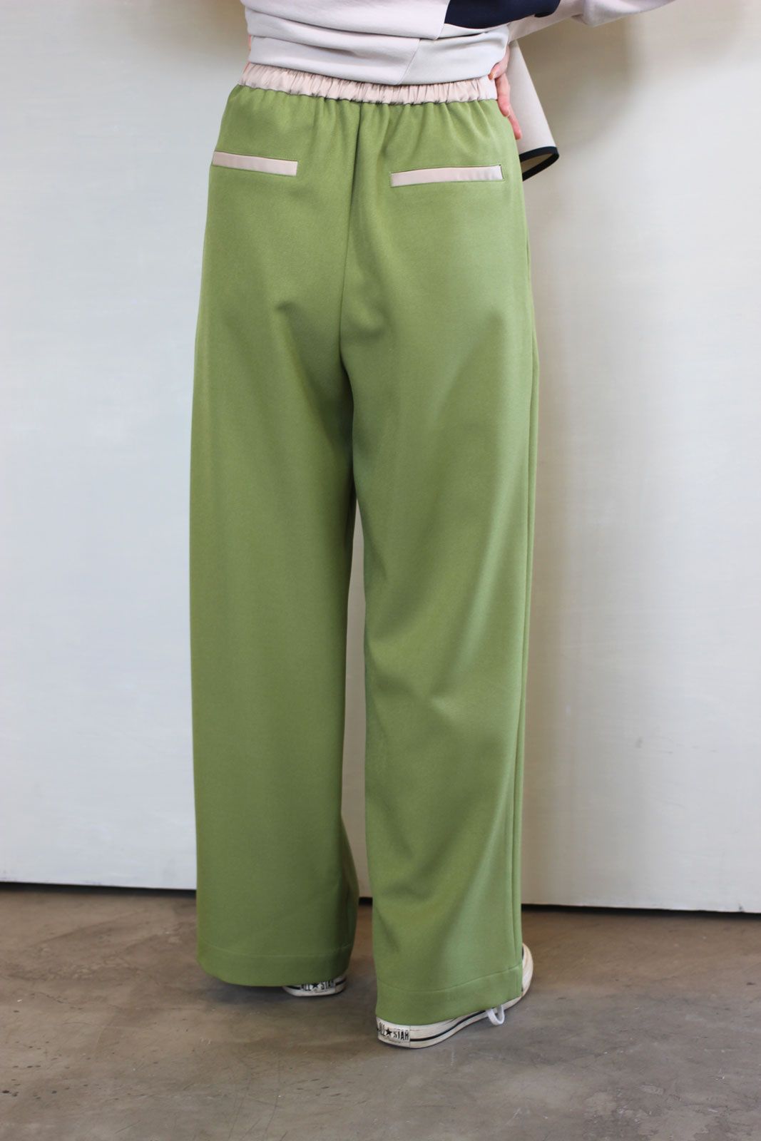 綾二重ストレッチワイドパンツ グリーンxベージュ