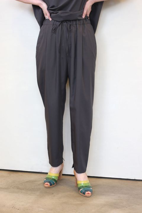 ツイルタックテーパードパンツ ダークグレー