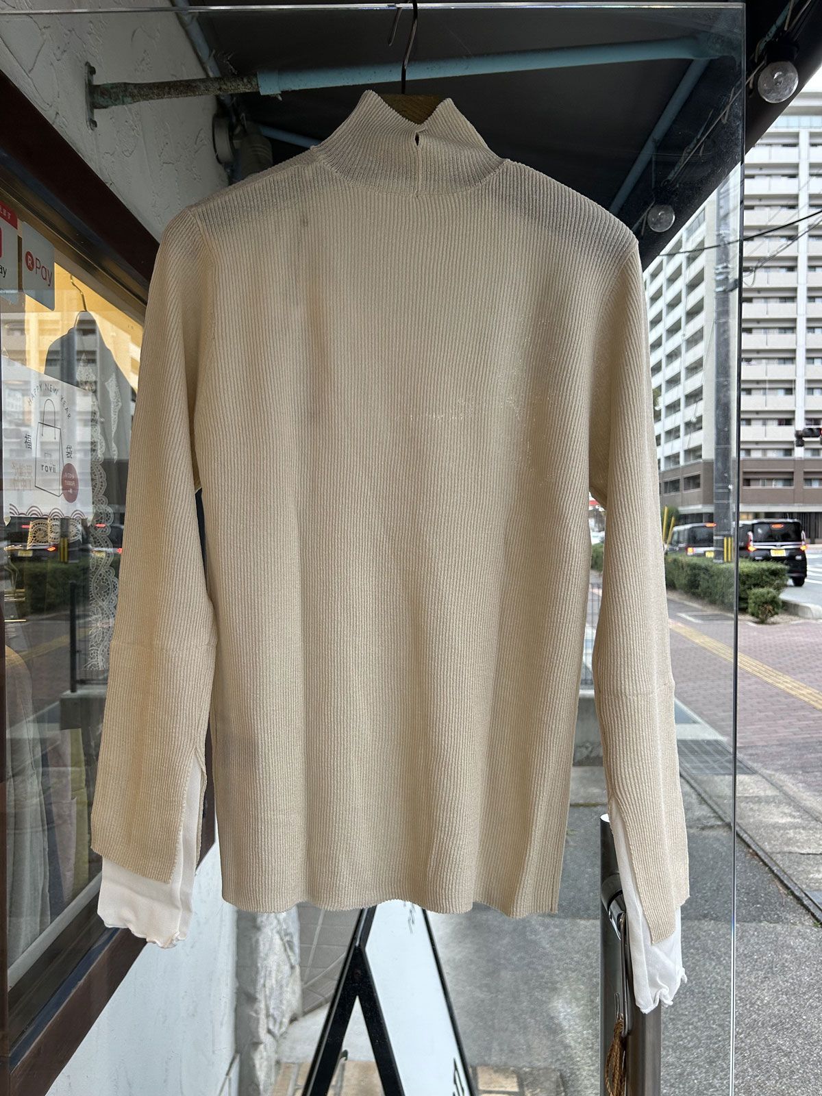 ラメ袖レイヤードリブタートルニット オフベージュ