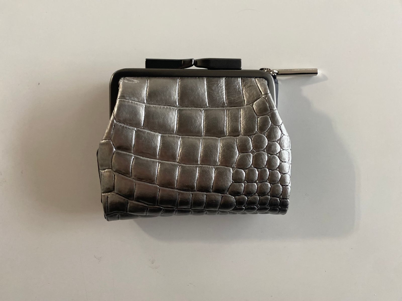 CORO LZIP FRAME PURSE SHORT シルバー