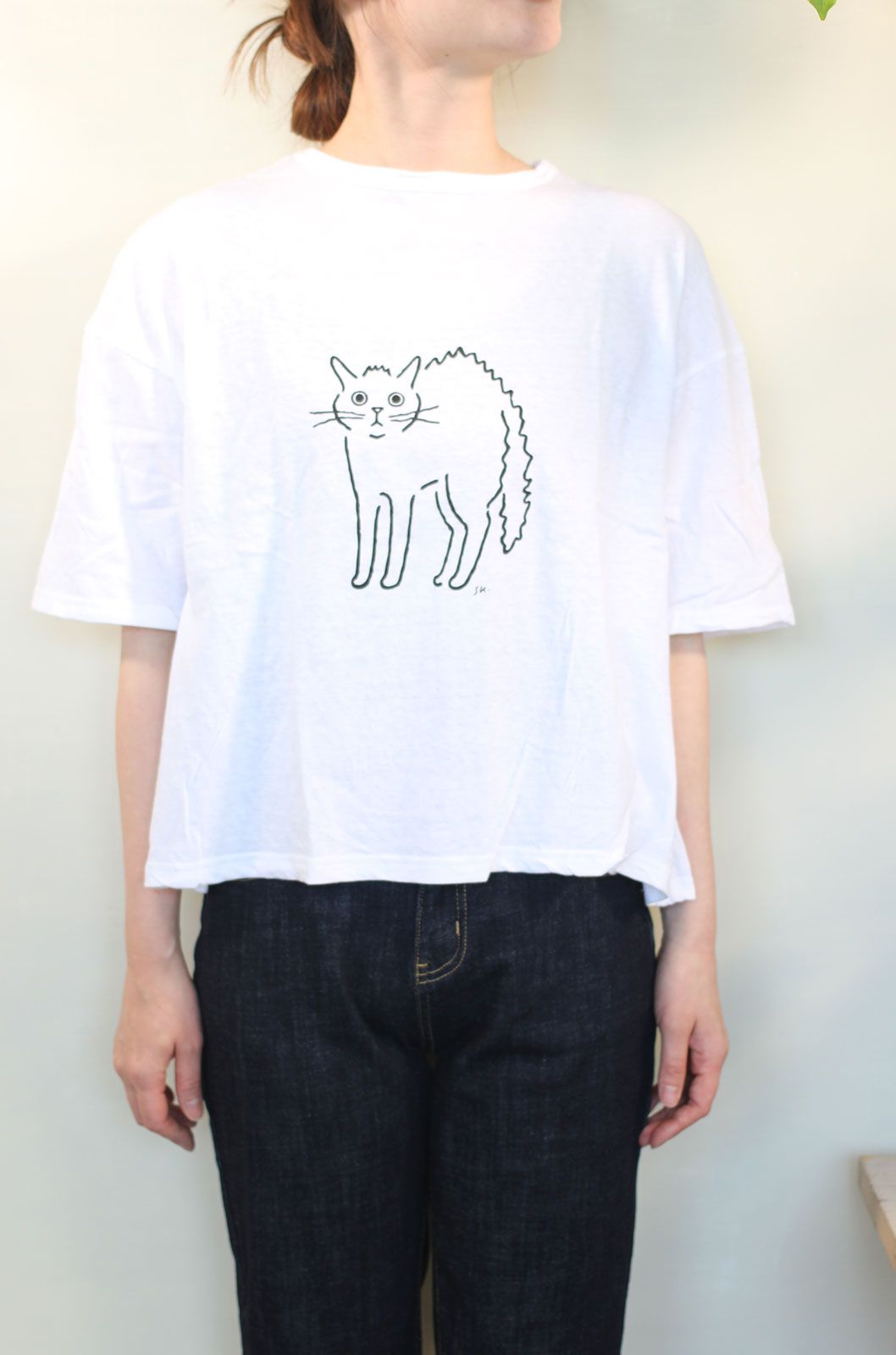 びっくり猫Tシャツ ホワイト