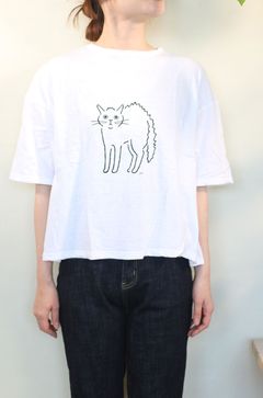 びっくり猫Tシャツ ホワイト