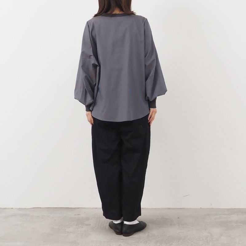 トロンとツイルフレアシャツ ベージュ