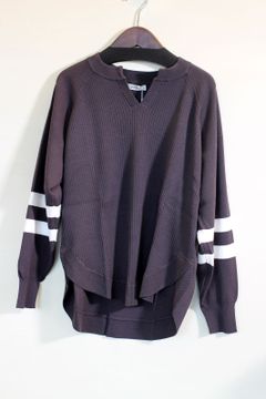 アームラインニット チャコールxオフ