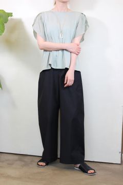 バックサテンスラブストレッチコクーンワイドパンツ ブラック