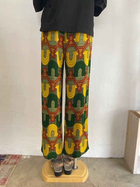 レーヨン フレックス スラブ プリントストレートパンツ グリーン