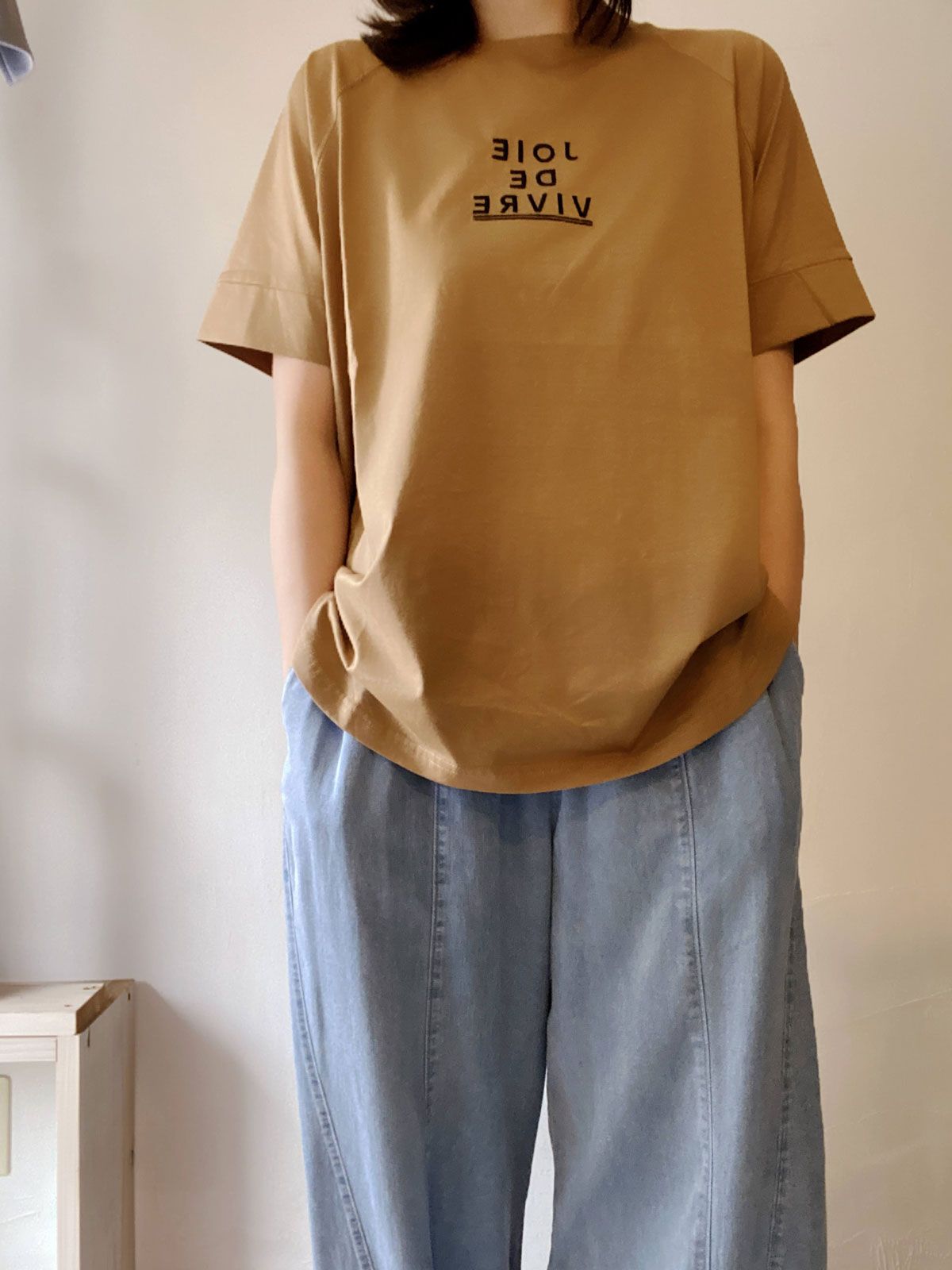 ロゴ刺繍ラグランTシャツ beige