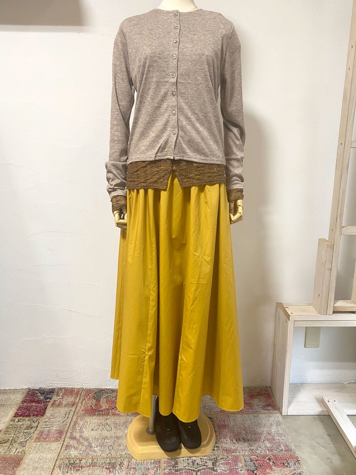レースレイヤードカーディガン ベージュ