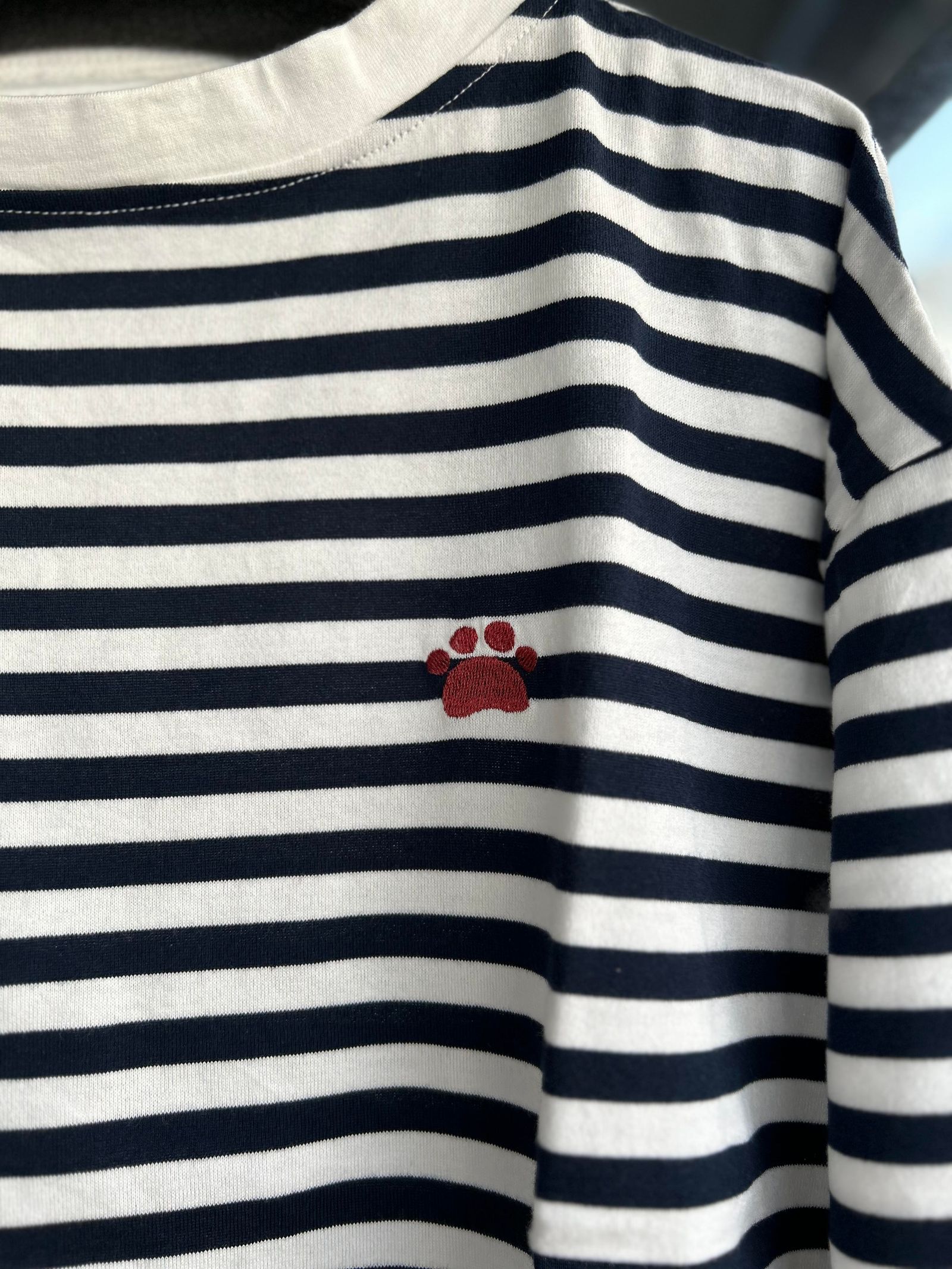 ボーダーにくきゅう刺繍T オフxネイビー