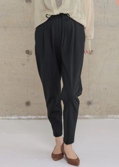 ハイテンションストレッチルーズテーパードパンツ ブラック