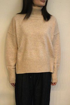 エアーヤーンコットンコモドニットタートル ベージュ