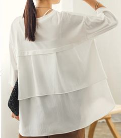 バックフリルTシャツ オフホワイト