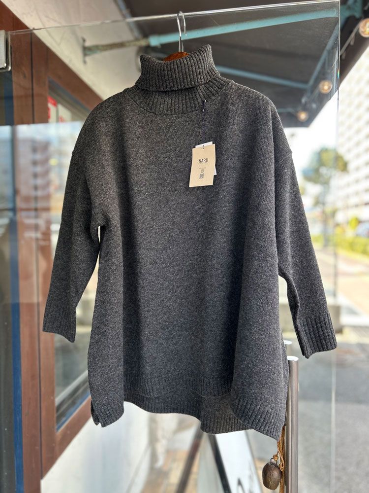タスマニアラムアラスカニットタートル 杢チャコール