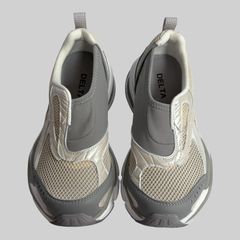 Mesh Slip-On Sneakers グレー