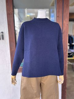 タスマニアラムコモドニット ネイビー
