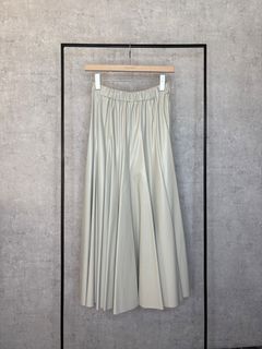 エコレザーサーキュラースカート アイボリー